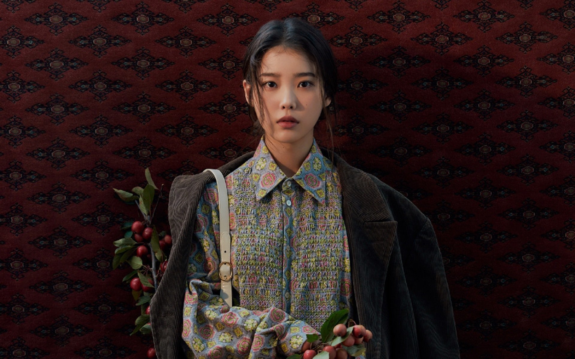 拜仁快速传切与边路渗透形成战术合围,拜仁传奇边锋